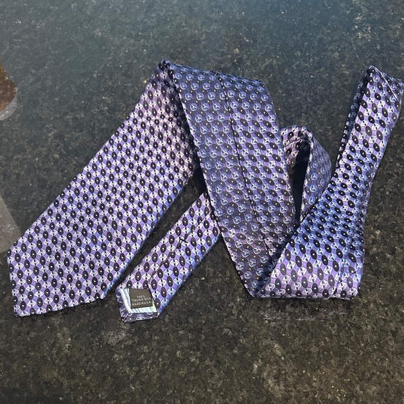 EXPRESS Tie 100% Italian Silk Lavender & Blue Geometric 58.5"L x 3.75"W USA Made - Picture 8 of 8